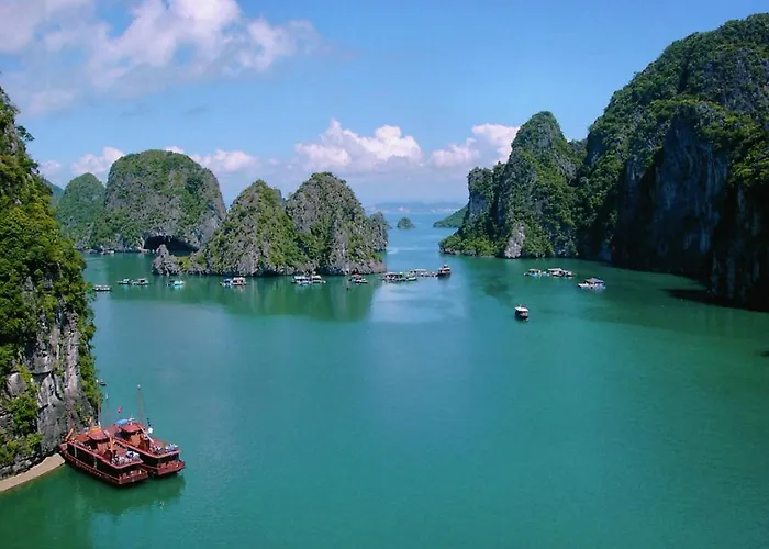 Hoang Ha 2*